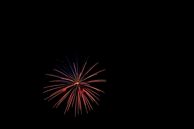 Fuochi artificiali al mare