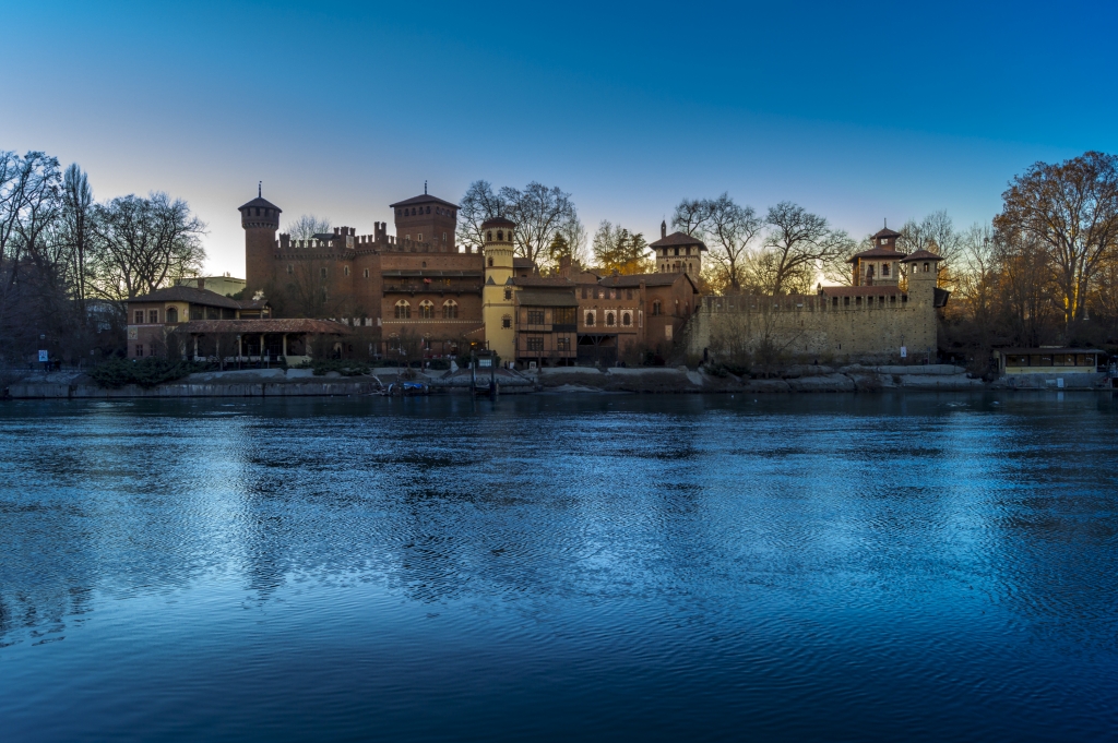 Castello del Valentino di Torino all'ora blu