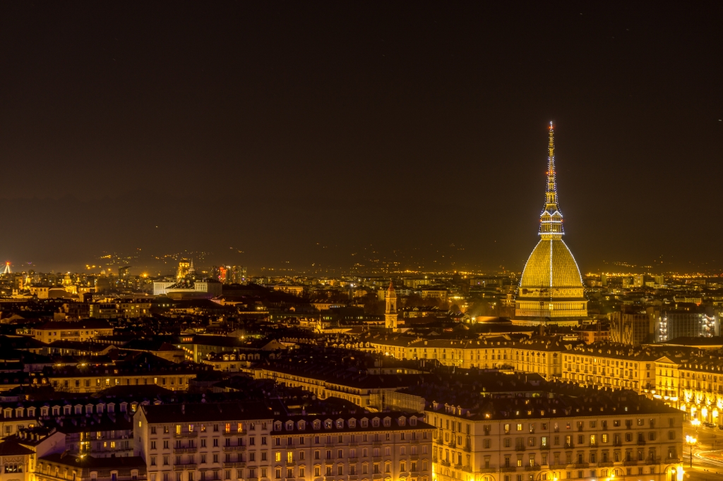 Panorama notturno di Torino
