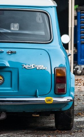 innocenti mini minor 1300 colore azzurro