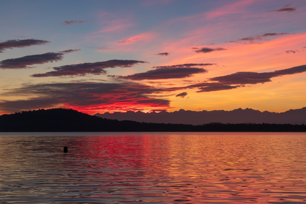 Spettacolo di colori al tramonto