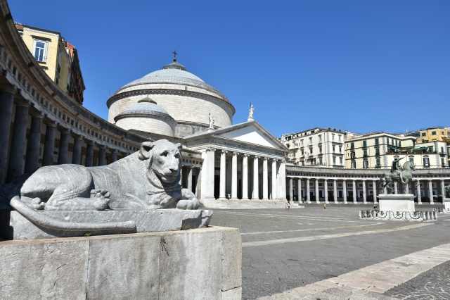piazze e monumenti della città di Napoli