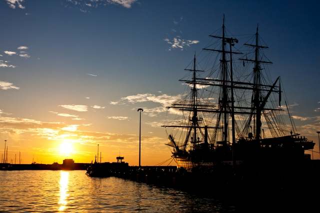Tramonto sulla Vespucci