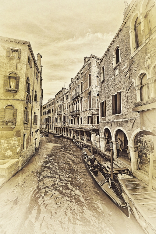 Venezia, paesaggio in bianco e nero.