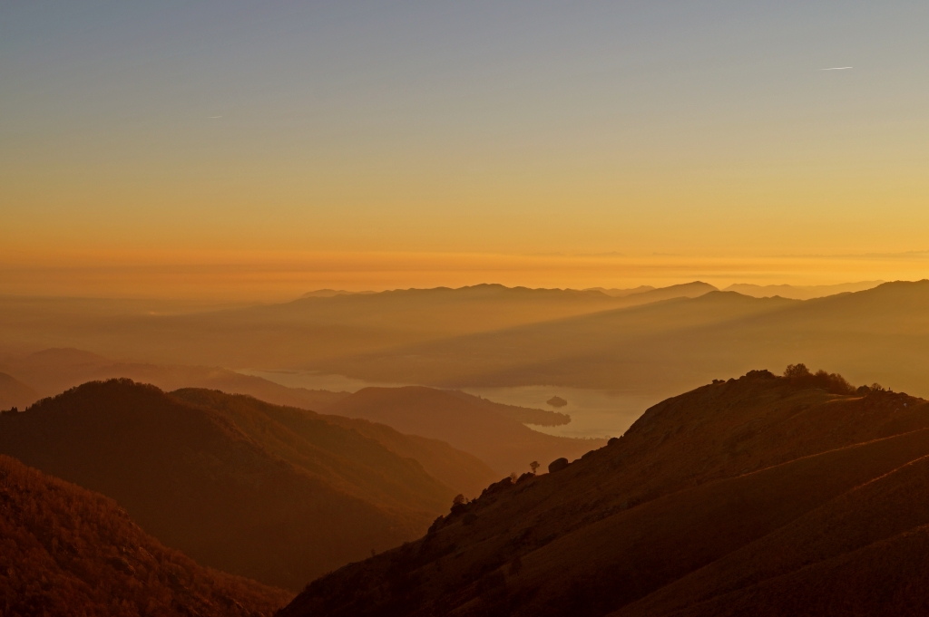 Tramonto sul Lago D'Orta visto dal monte Mottarone