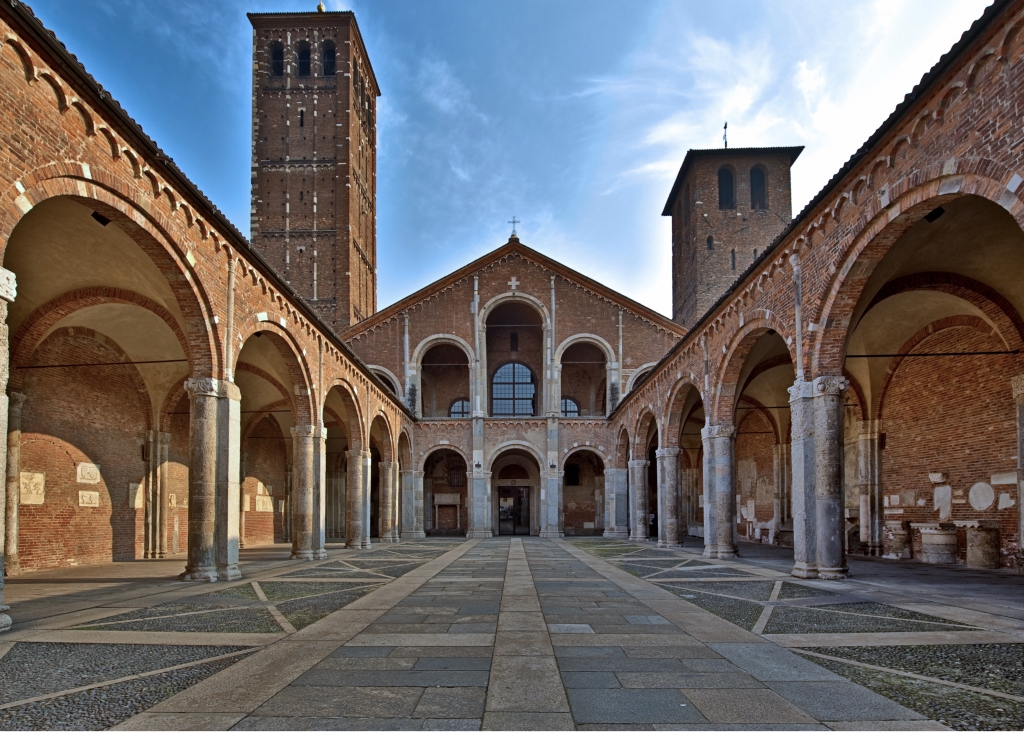 Chiesa Romanica Basilica di Sant'Amborgio a Milano