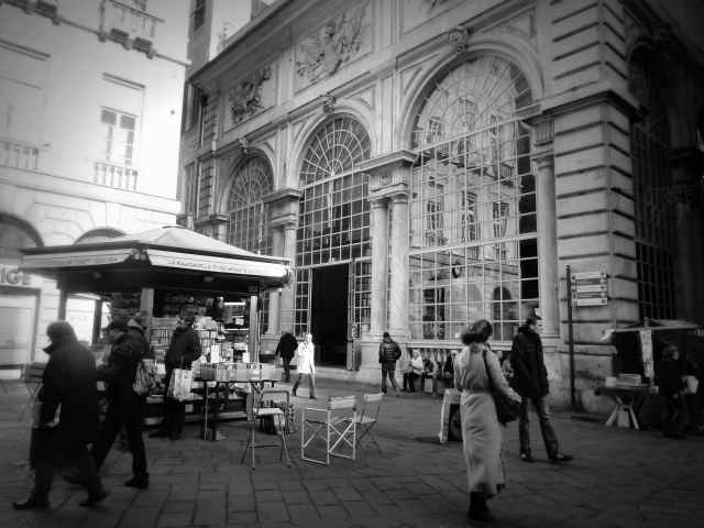 Centro storico genovese - palazzo della Borsa