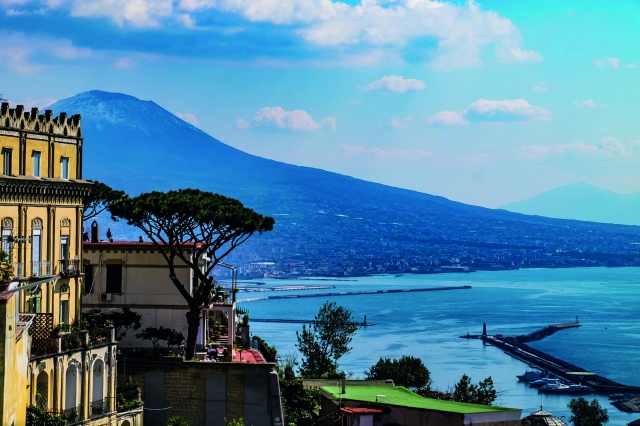 Una cartolina da Napoli