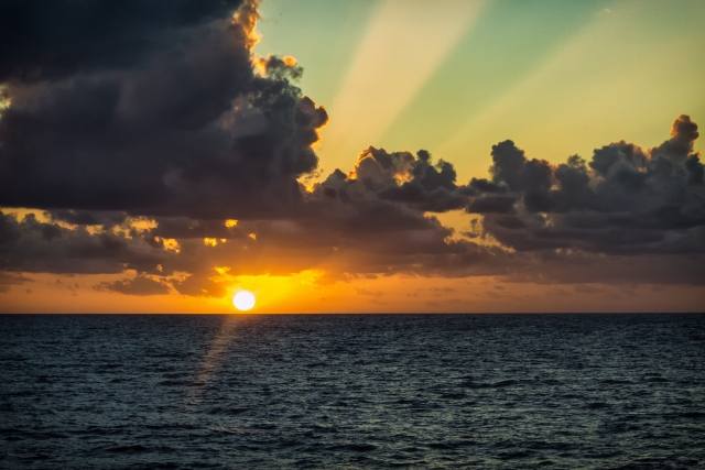 Tramonto sul mare · cristianghisla