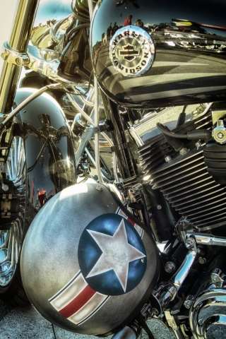 Harley Davidson con casco