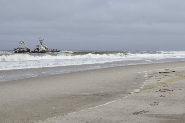 skeleton coast