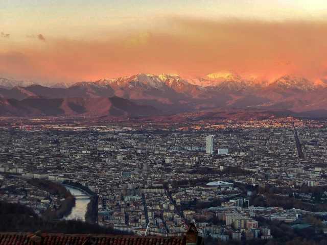Alba su Torino