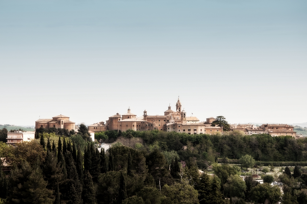 vista del borgo di Corinaldo