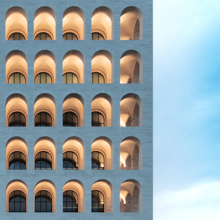 intorno alla luce