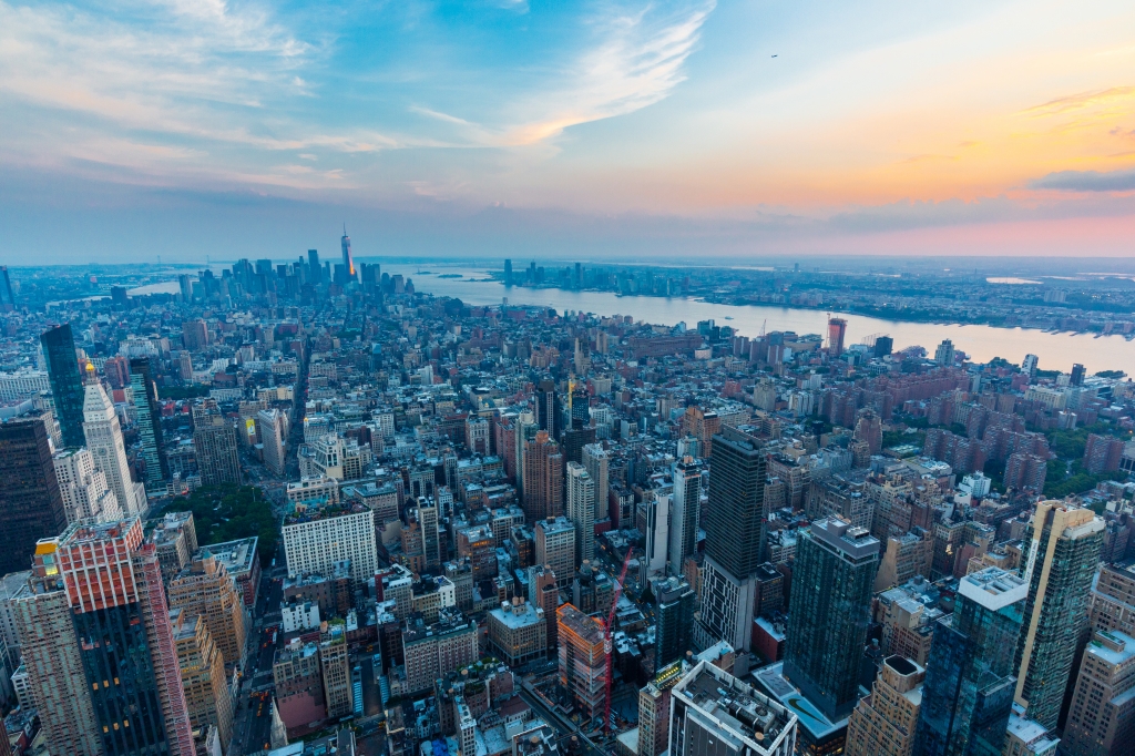 Manhattan al tramonto vista dall'alto - New York