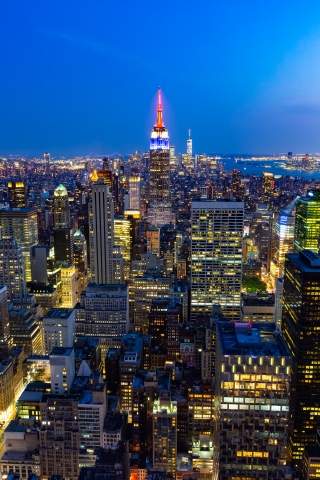 Manhattan vista dall'alto di notte - New York