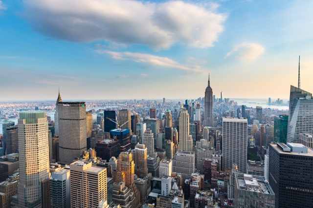 Manhattan vista dall'alto al tramonto - New York