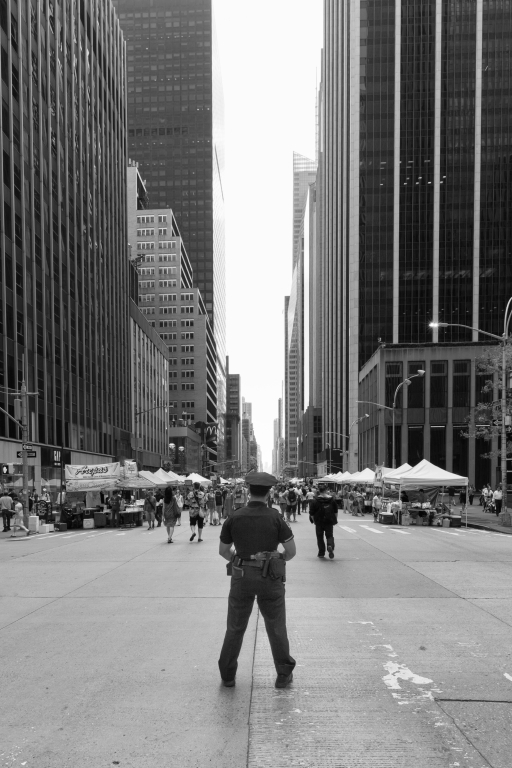 Poliziotto in servizio  a Manhattan - New York