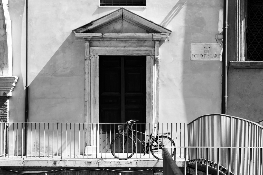 Vicoli di Roma in bianco e nero