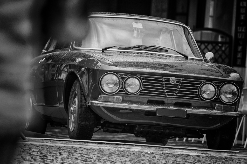 VECCHIA AUTO ALFA ROMEO GT 2000