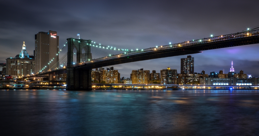 Brooklyn Bridge notturna