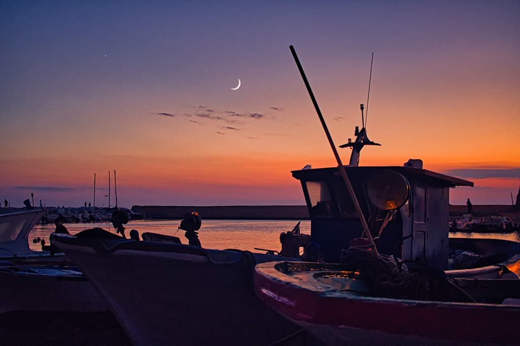 La barca ancorata alla luna