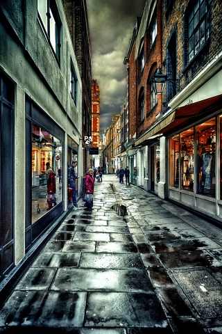 EVERY DAY IS LIKE SUNDAY IN LONDON