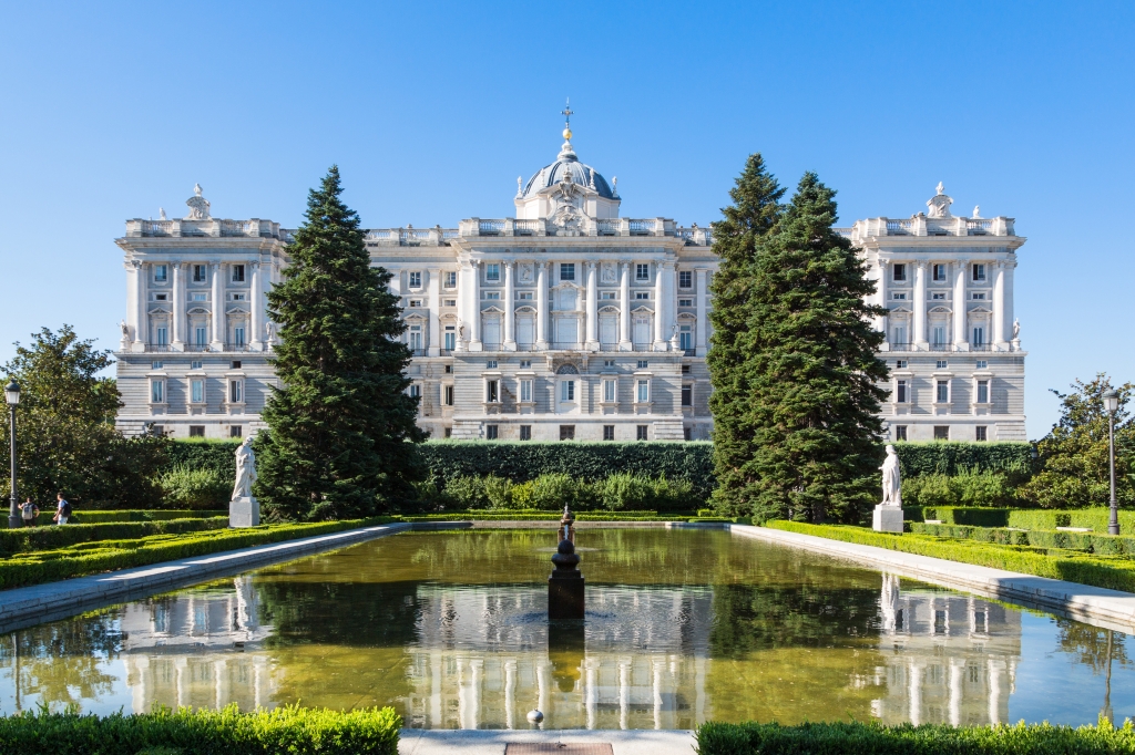 Il palazzo reale di Madrid e i suoi giardini