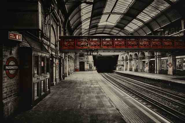 VINTAGE UNDERGROUND