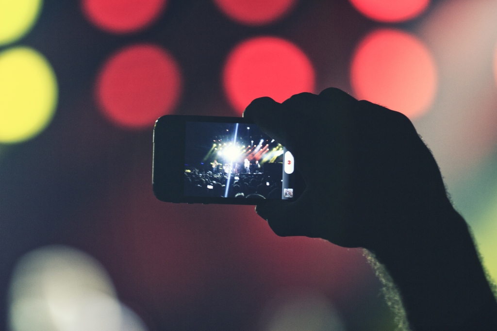 DEEP PURPLE LIVE BY SMARTPHONE