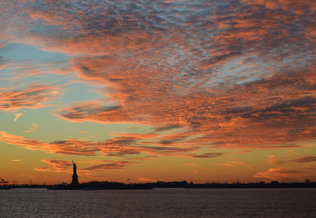 Statua dell libertà al tramonto