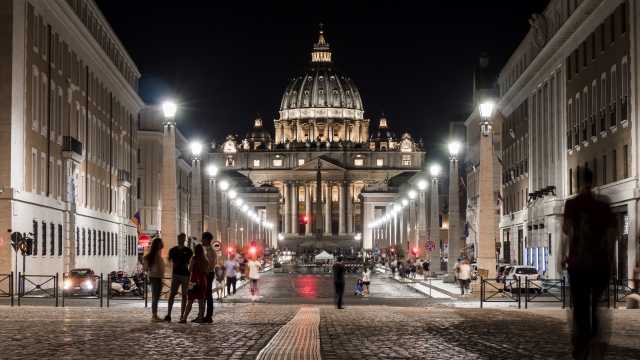 Main facade of the Basilica of San Pietro, Vatican. Rome