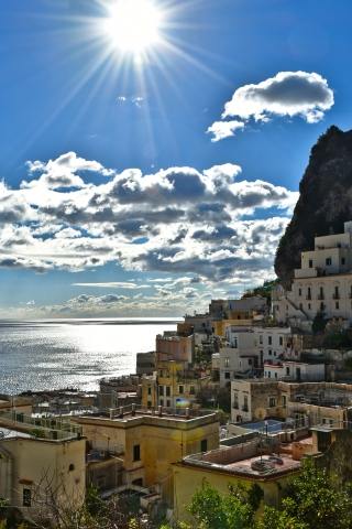 Sole e nuvole sul mare