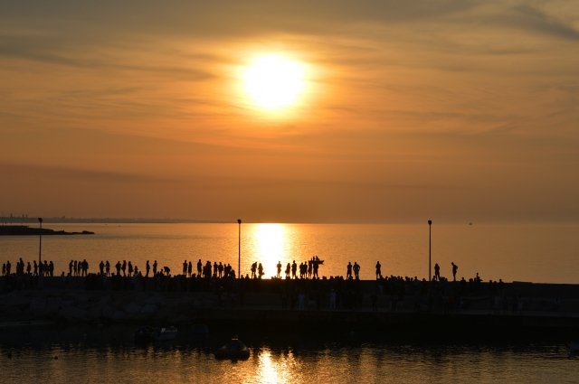 Tramonto sul porto di Giovinazzo, Puglia