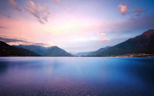 Crepuscolo sul lago