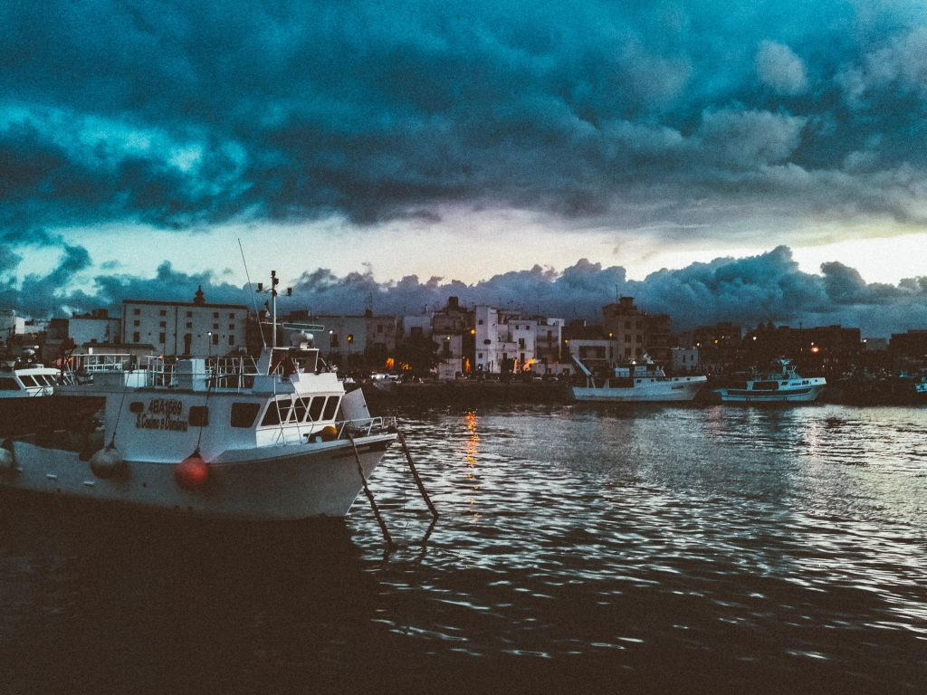 TEMPESTA SUL PORTO