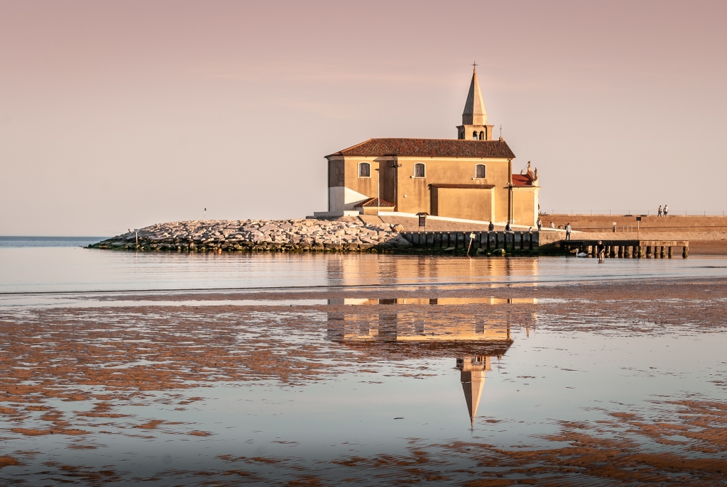 La chiesa sul mare