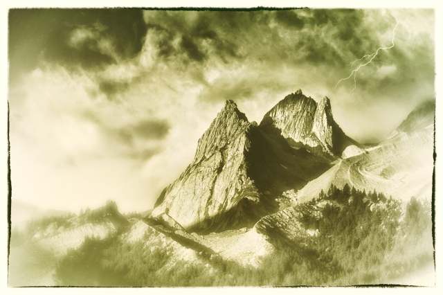 Il temporale sulla montagna in B&W