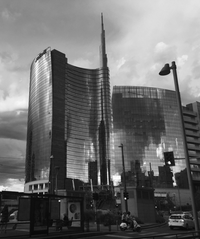 grattacieli in Porta Nuova-Garibaldi in bianco e nero