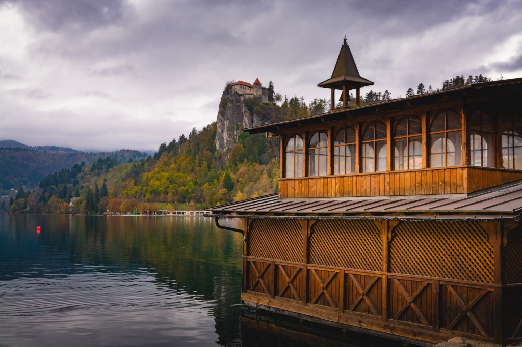 Bled sotto le nuvole