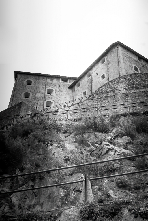 Forte di Bard in bianco e nero