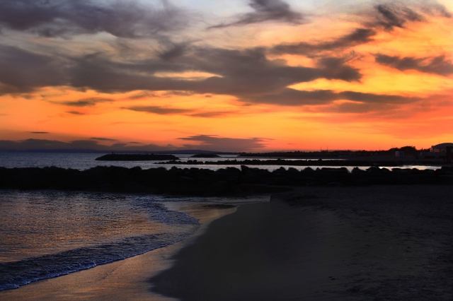reflecting sea