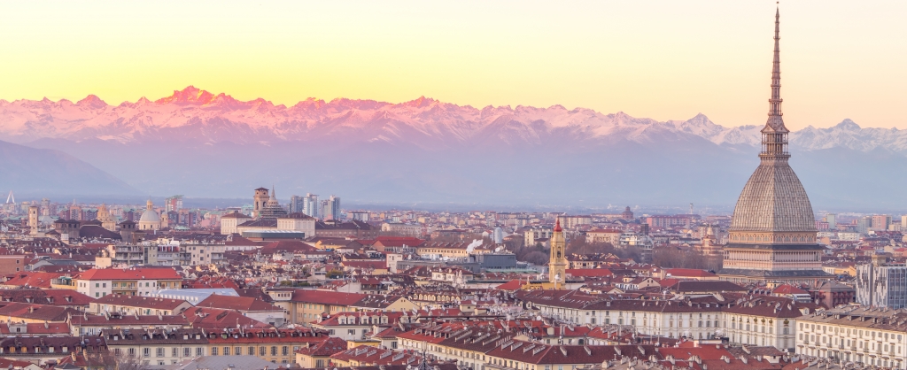 Panorama di Torino, mole antonelliana al Tramonto