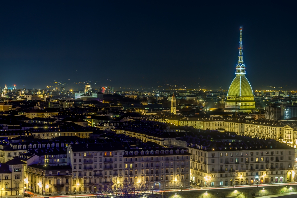 Panorama di Torino di notte