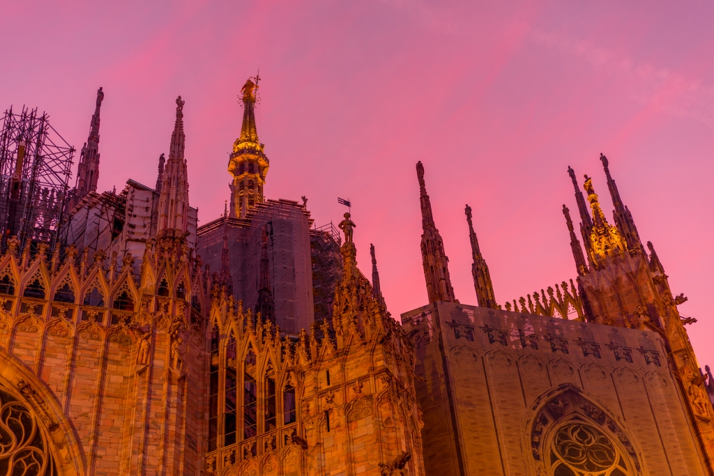 Duomo di Milano al tramonto