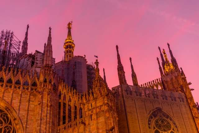 Duomo di Milano al tramonto