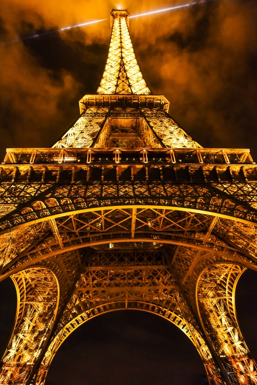 La magica Tour Eiffel di notte