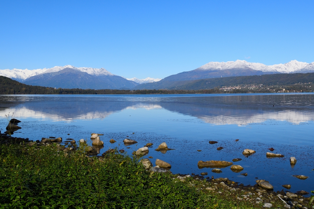 La montagna nel lago