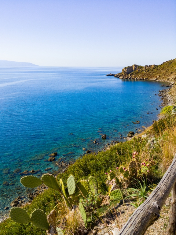 Atmosfera rilassante mare cristallino destinazione Sicilia