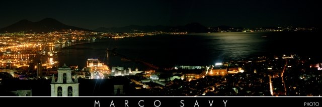 golfo di napoli di notte